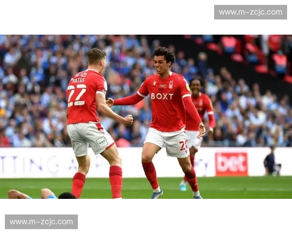 诺丁汉森林取关键三分 吉布斯-怀特创造三次绝佳机会